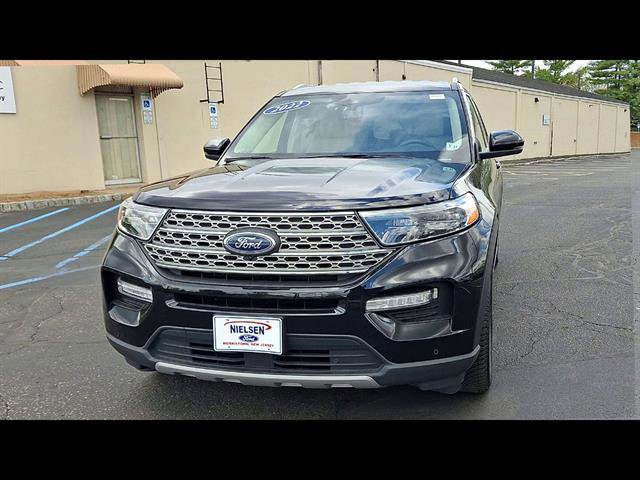 Certified 2022 Ford Explorer Limited w/ Equipment Group 301A AWD/4WD image 3