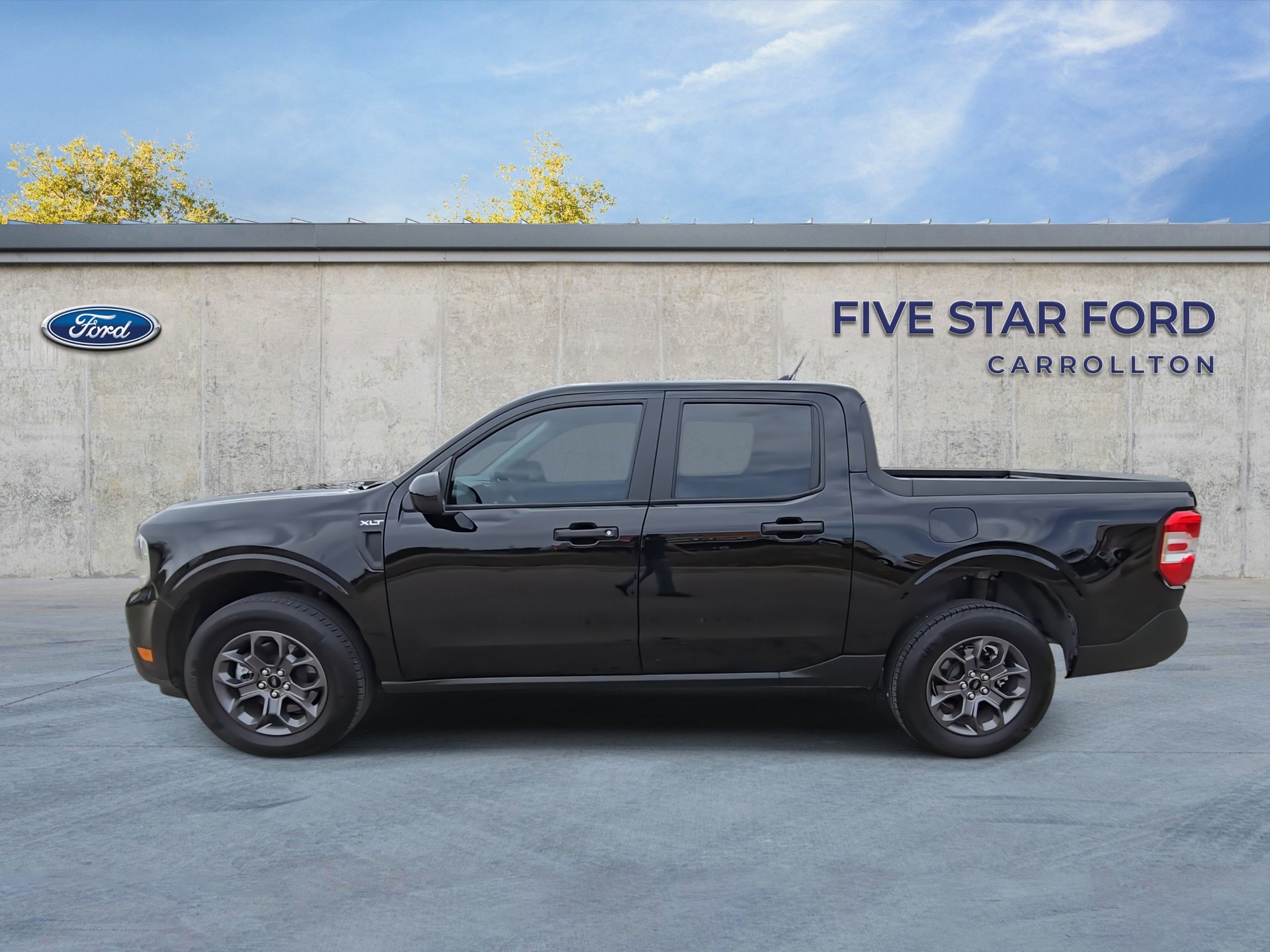 Certified 2024 Ford Maverick XLT w/ XLT Luxury Package image 5