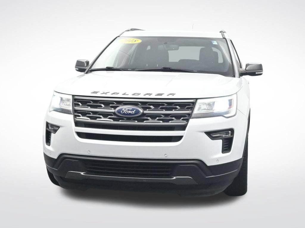 Certified 2018 Ford Explorer XLT w/ Equipment Group 202A FWD image 2