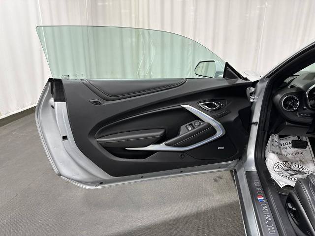 Used 2018 Chevrolet Camaro SS RWD image 10