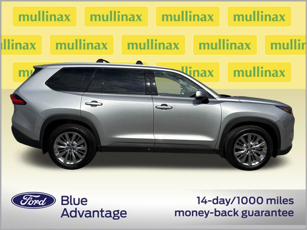 Used 2024 Toyota Grand Highlander AWD image 2
