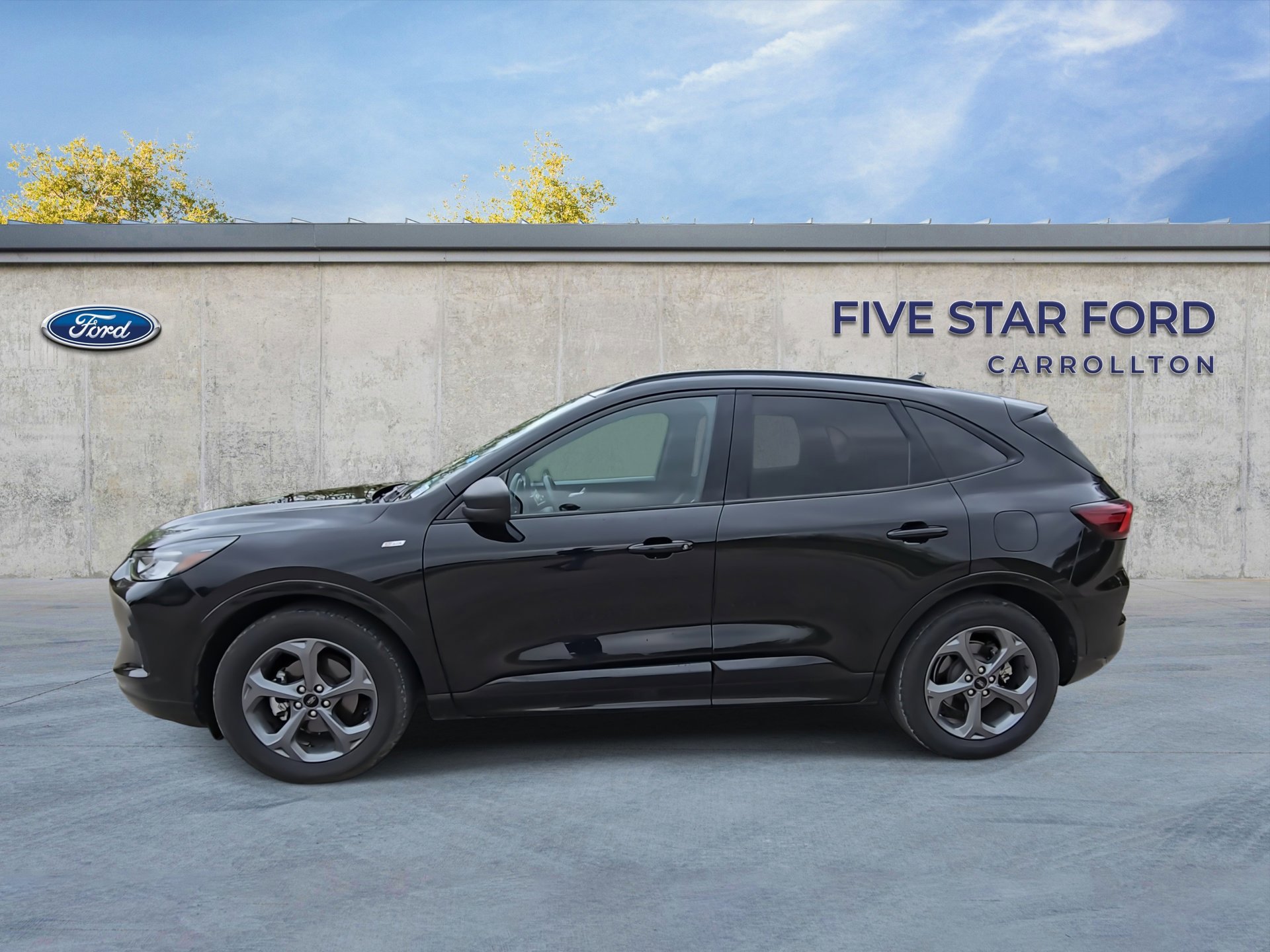 Certified 2024 Ford Escape ST-Line image 2