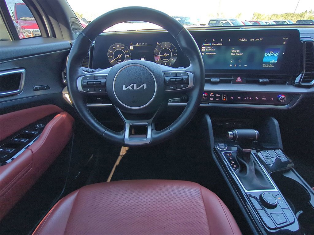Used 2023 Kia Sportage SX image 16