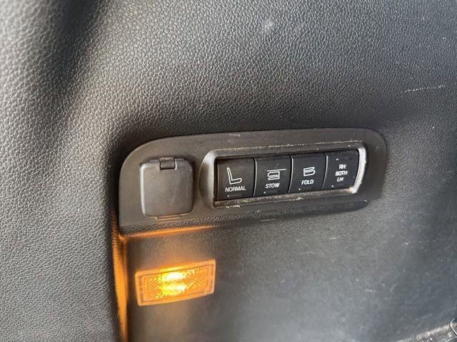 Certified 2018 Ford Explorer Limited FWD image 10