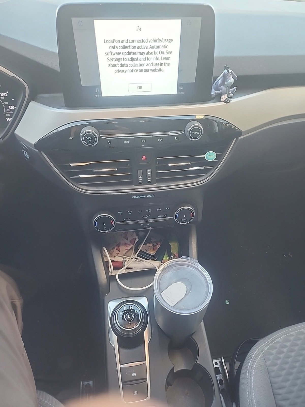 Certified 2022 Ford Escape SE w/ SE Sport Appearance Package image 3