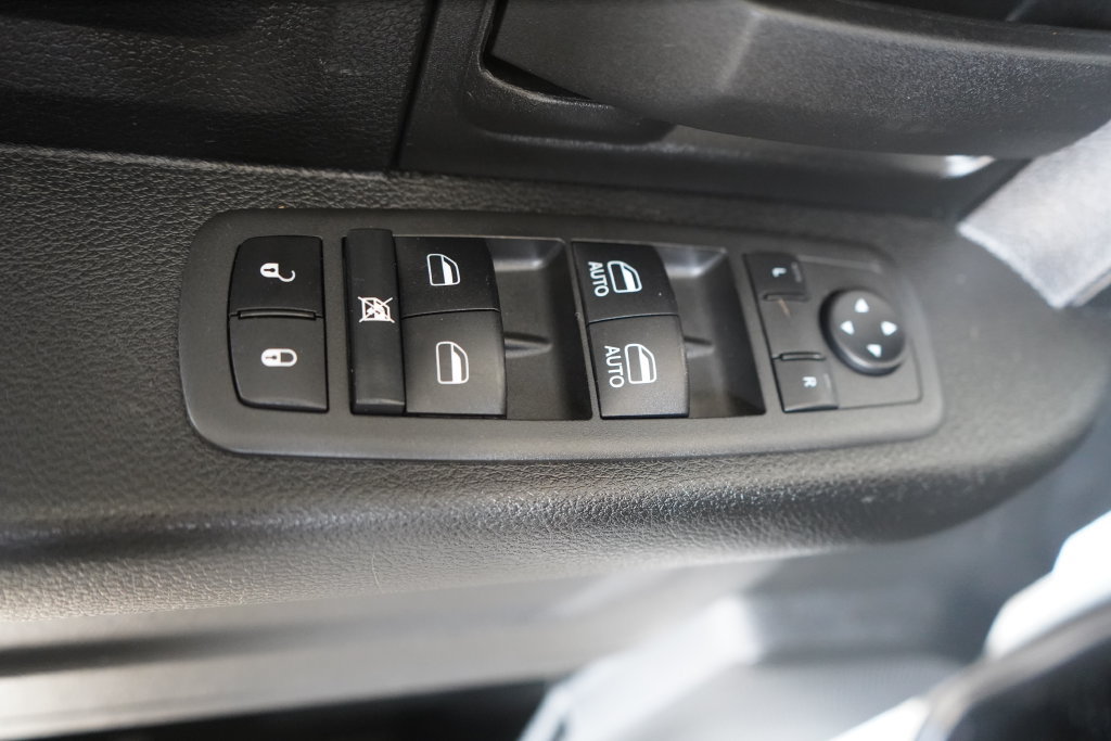 Used 2022 RAM 3500 Tradesman w/ Chrome Appearance Group AWD/4WD image 29