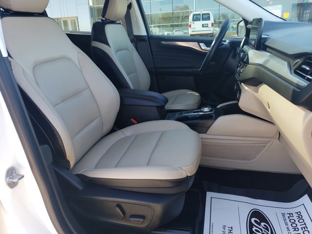 Certified 2021 Ford Escape Titanium w/ Class II Trailer Tow Package image 32