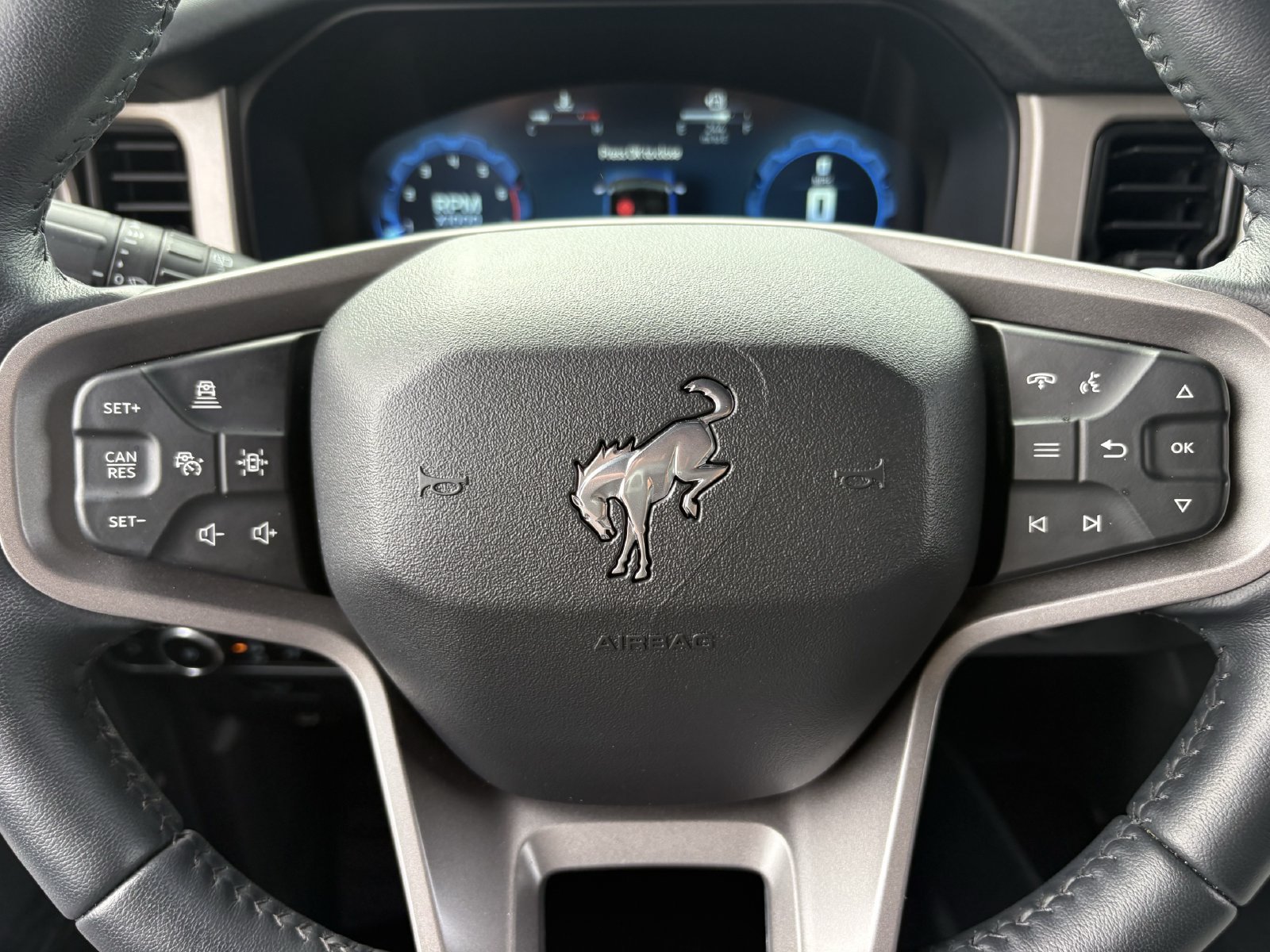 Certified 2025 Ford Bronco Outer Banks AWD/4WD image 36