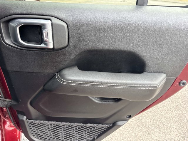 Used 2021 Jeep Wrangler Unlimited Sahara AWD/4WD image 19