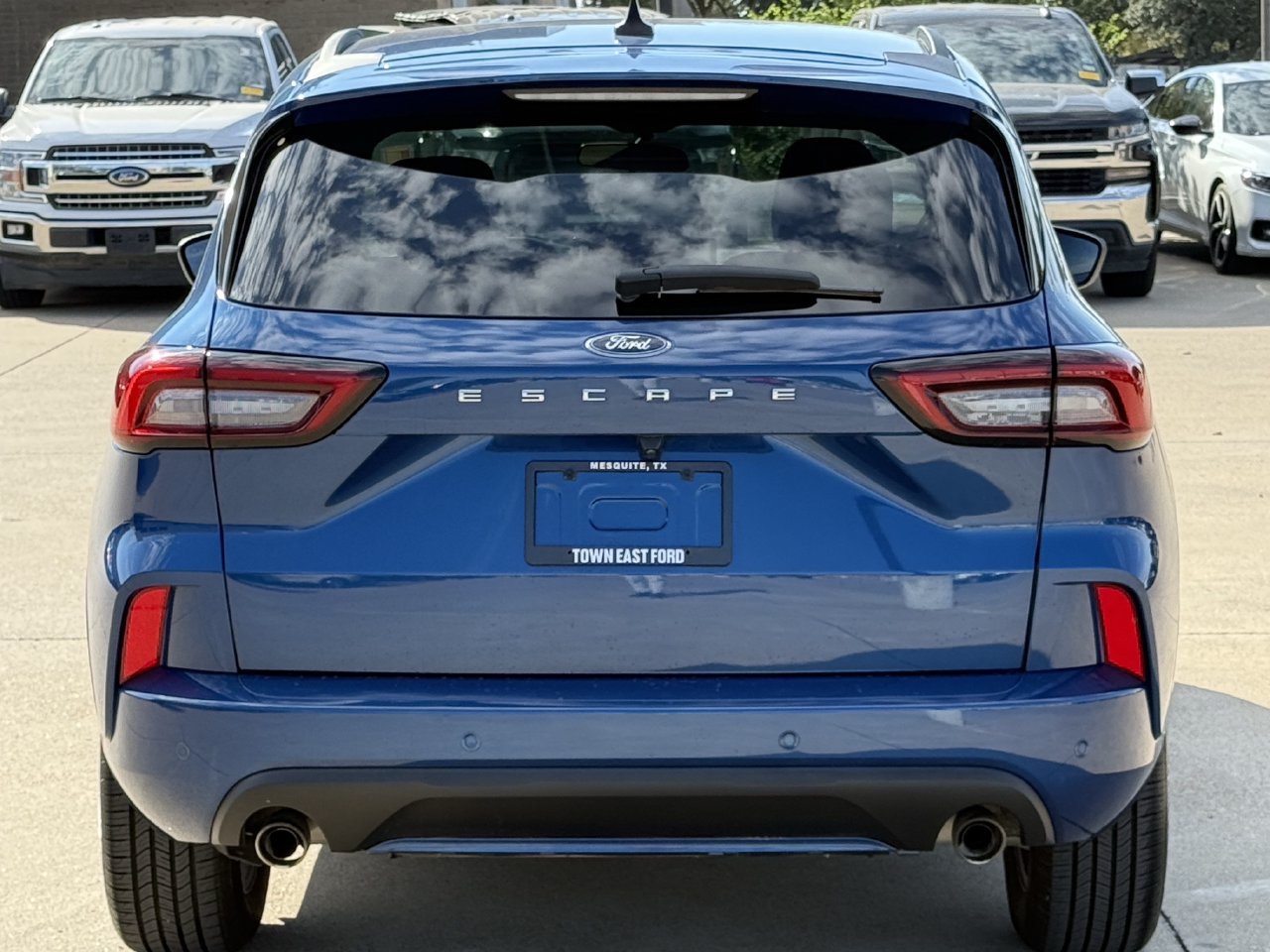 Certified 2023 Ford Escape ST-Line w/ Tech Pack #1 FWD image 6
