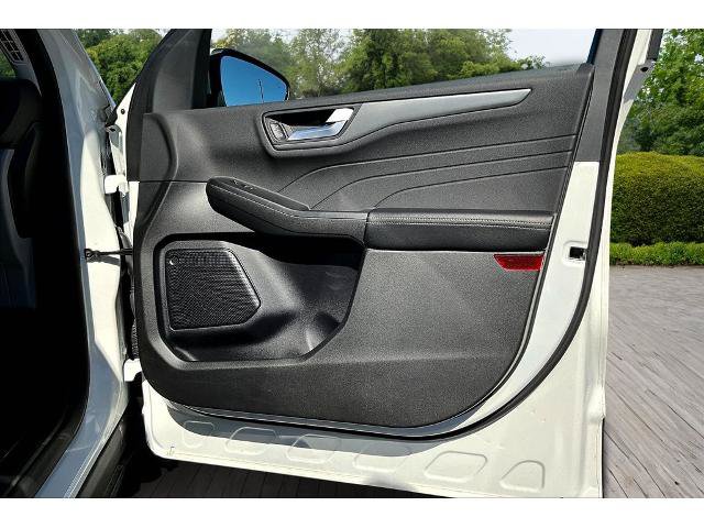 Certified 2024 Ford Escape SE FWD image 27