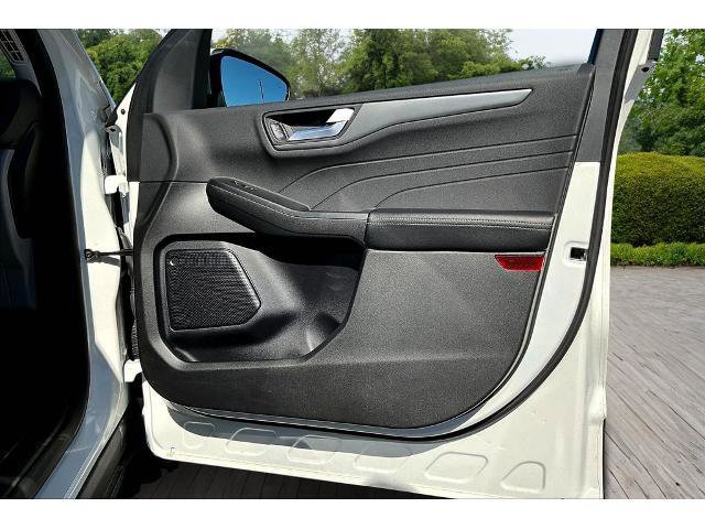 Certified 2024 Ford Escape SE image 27