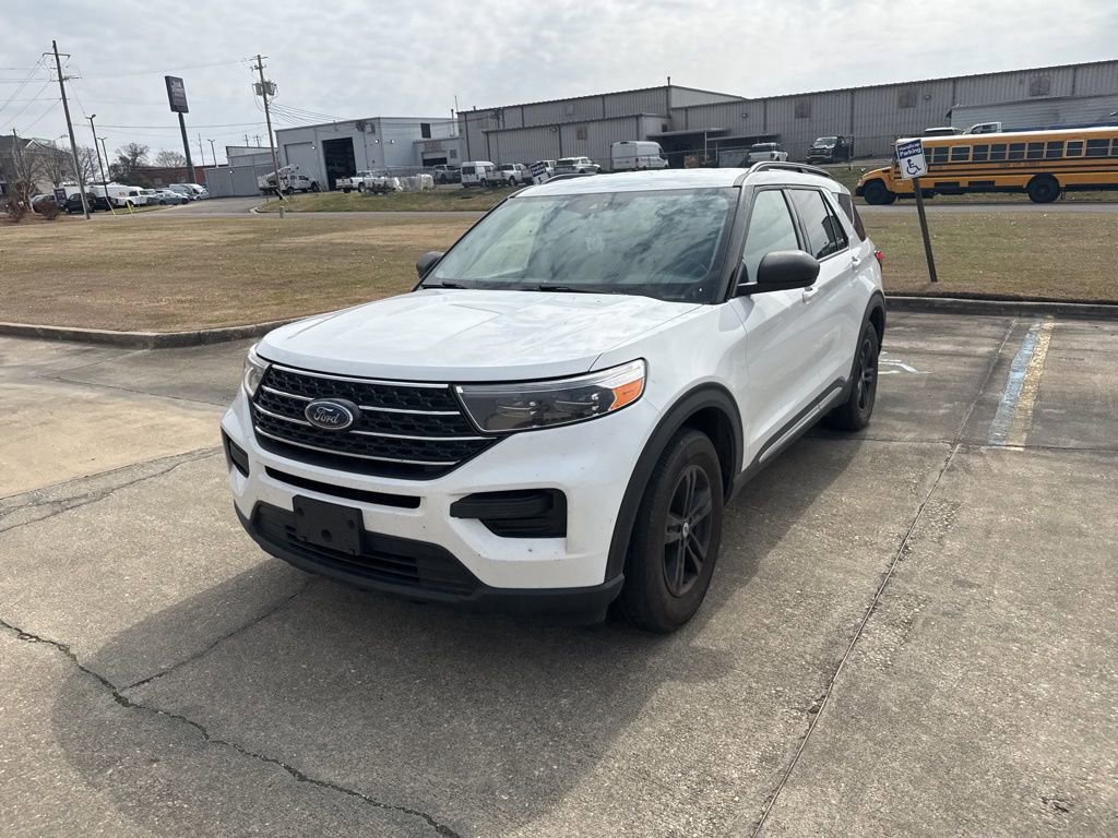 Certified 2020 Ford Explorer XLT image 2