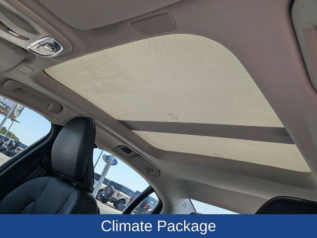 Used 2022 Volvo S60 B5 Momentum w/ Premium Package FWD image 15