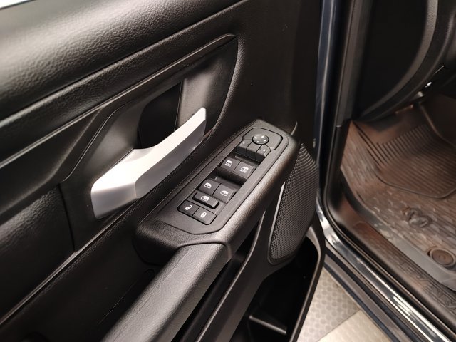 Used 2025 RAM 1500 Warlock AWD/4WD image 21