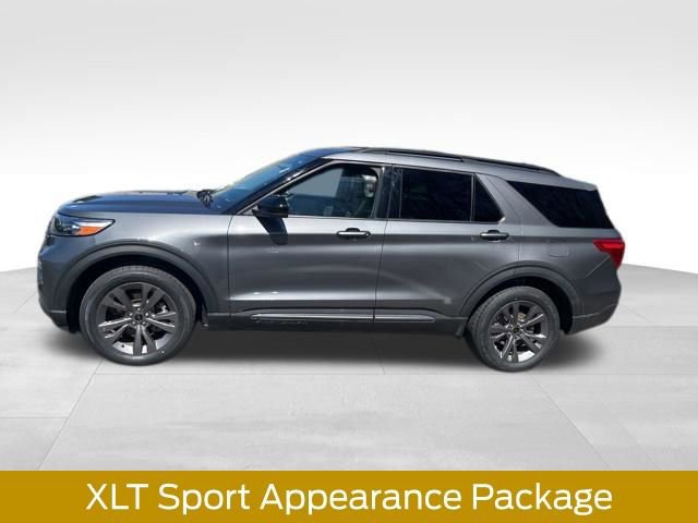 Certified 2022 Ford Explorer XLT w/ Equipment Group 202A image 6