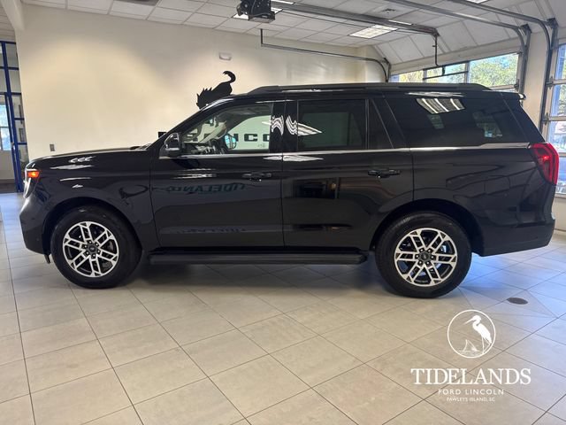 Certified 2025 Ford Expedition Active AWD/4WD image 5