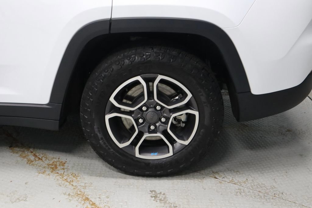 Used 2022 Jeep Grand Cherokee Trailhawk w/ Luxury Tech Group III AWD/4WD image 20