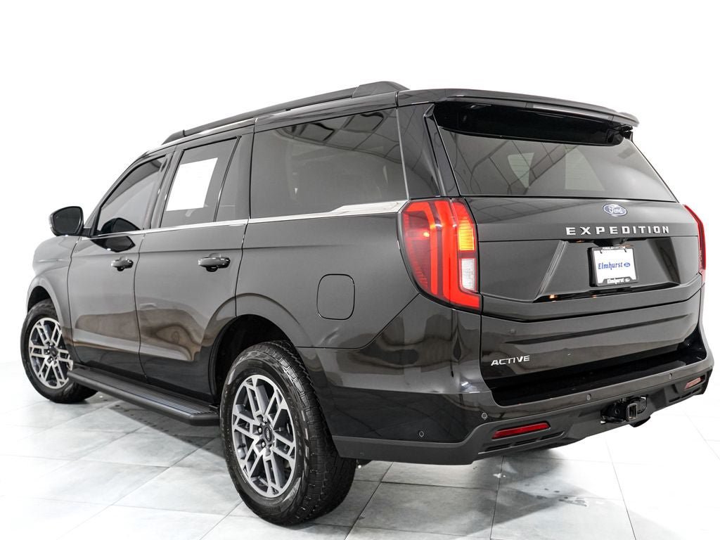 Certified 2025 Ford Expedition Active AWD/4WD image 5