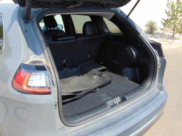 Used 2019 Jeep Cherokee Limited AWD/4WD image 24