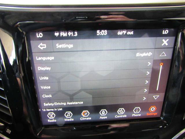 Used 2020 Jeep Cherokee Limited w/ Technology Group AWD/4WD image 24