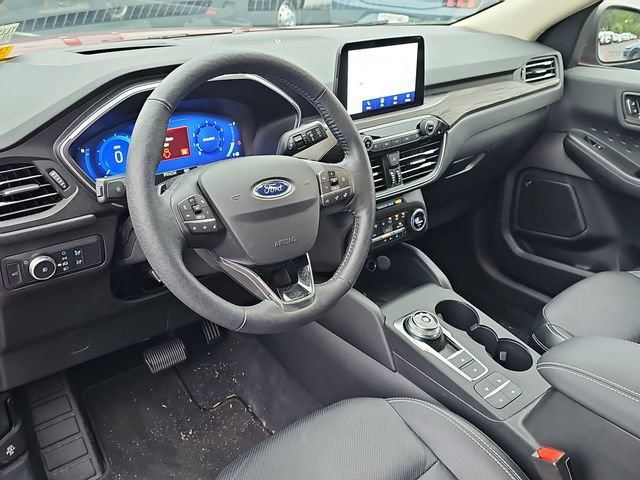 Certified 2020 Ford Escape Titanium w/ Titanium Premium Package 2.0 AWD/4WD image 11