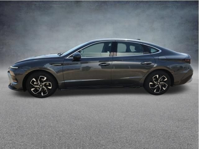 Used 2025 Hyundai Sonata SEL FWD image 6