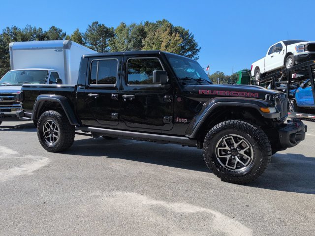 Used 2025 Jeep Gladiator Rubicon AWD/4WD image 2