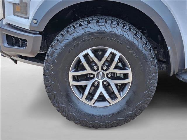 Certified 2018 Ford F150 Raptor w/ Equipment Group 802A Luxury image 25