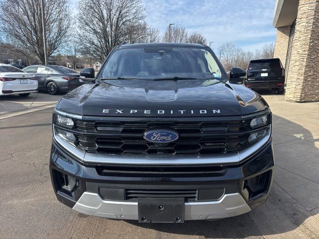 Certified 2025 Ford Expedition Platinum image 8