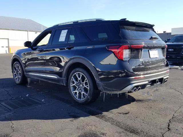 Certified 2025 Ford Explorer Platinum w/ Ultimate Package image 3