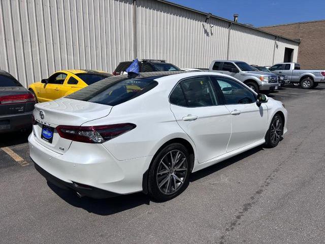 Used 2024 Toyota Camry XLE w/ Navigation Package FWD image 3