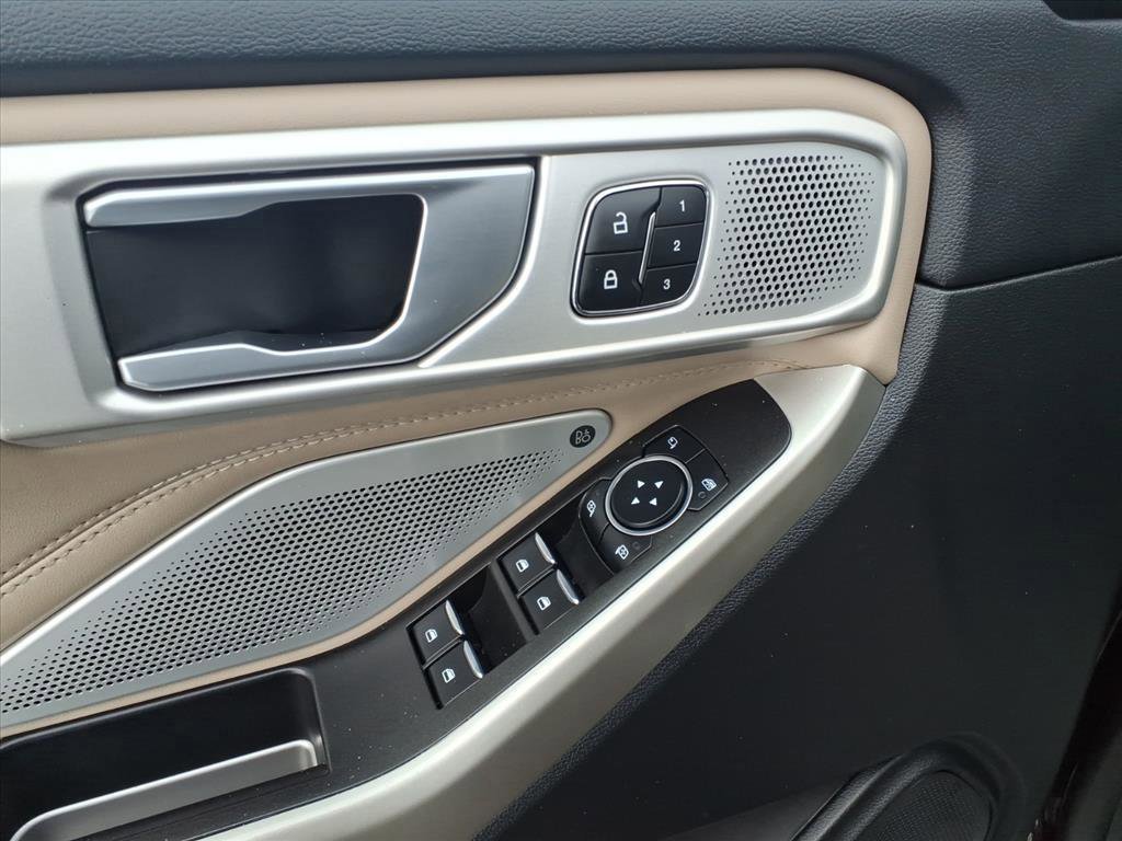 Certified 2023 Ford Explorer Limited w/ Hybrid Equipment Group 310A image 11