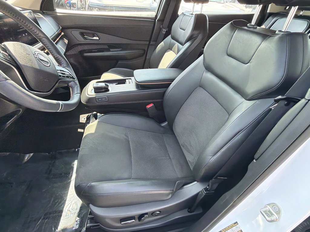 Used 2024 Nissan Ariya FWD image 23