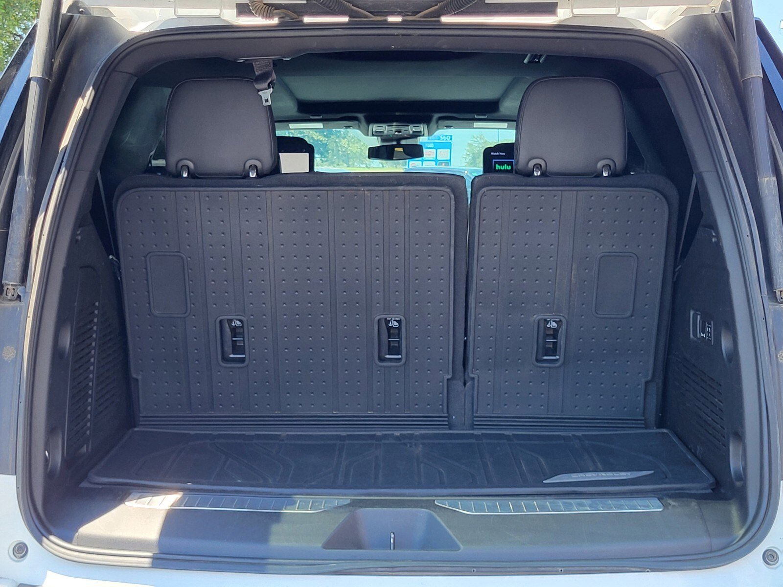 Used 2023 Chevrolet Tahoe RST w/ Luxury Package AWD/4WD image 31