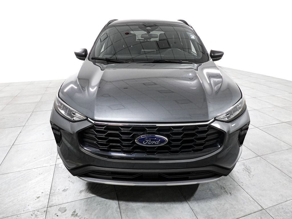 Certified 2025 Ford Escape ST-Line FWD image 2