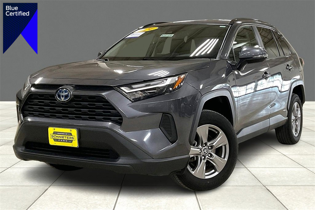 Used 2024 Toyota RAV4 XLE image 1