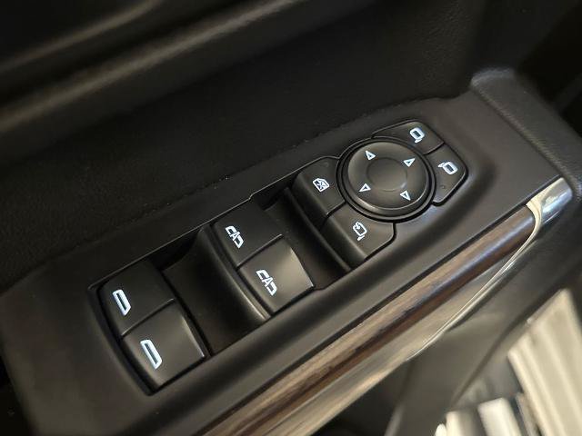 Used 2021 Chevrolet Silverado 1500 High Country w/ Technology Package RWD image 17