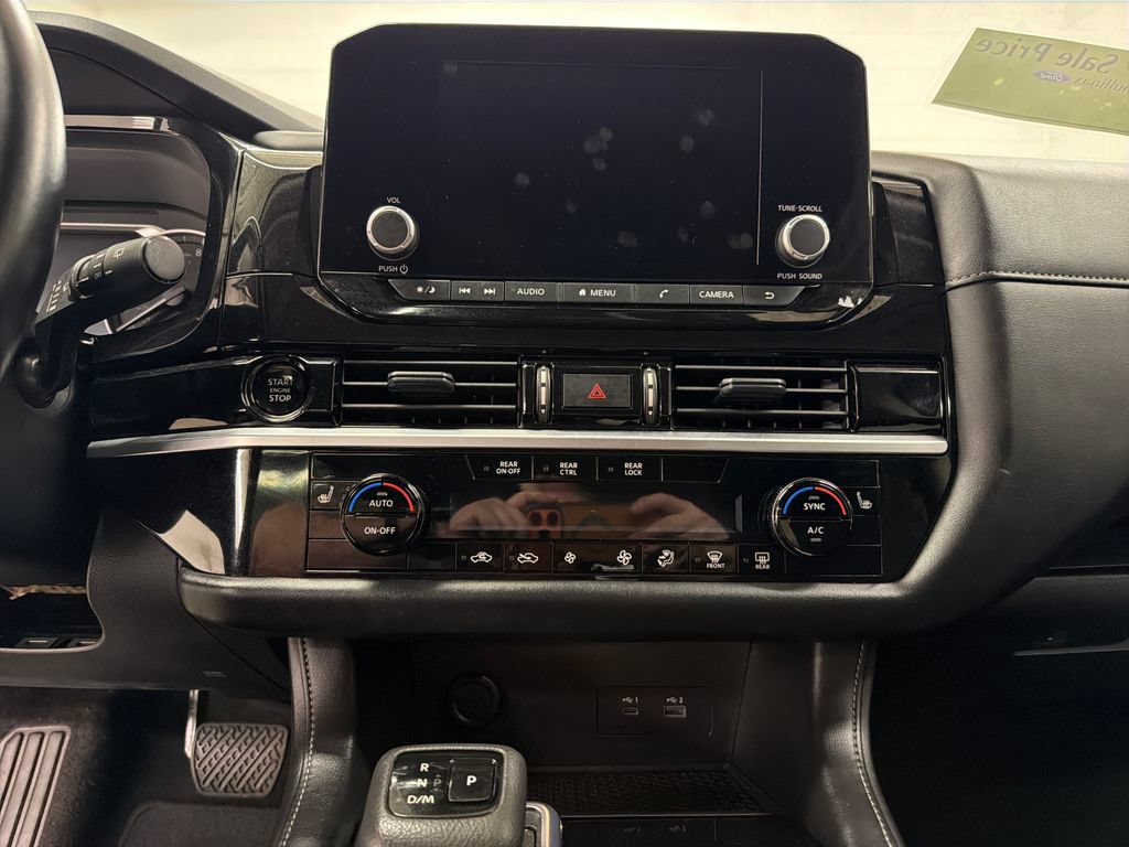 Used 2025 Nissan Pathfinder SV FWD image 22