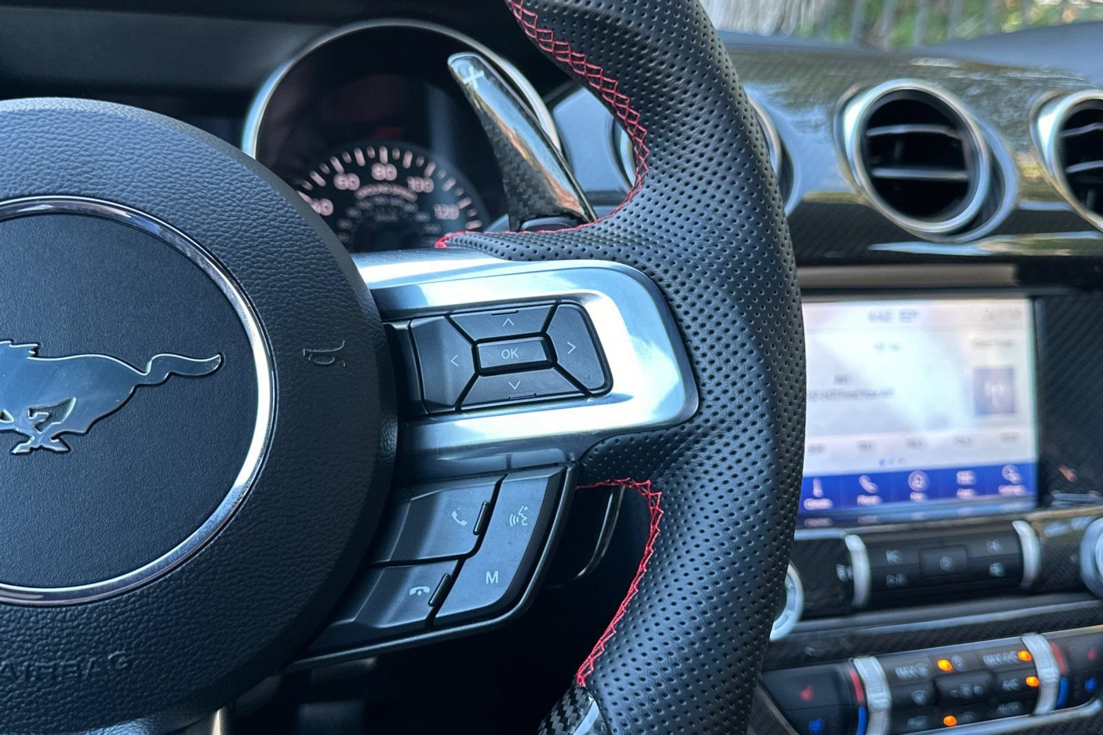 Certified 2020 Ford Mustang Premium RWD image 37