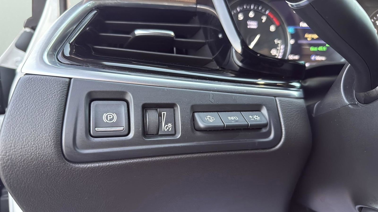 Used 2022 Cadillac XT6 Premium Luxury w/ Platinum Package image 16