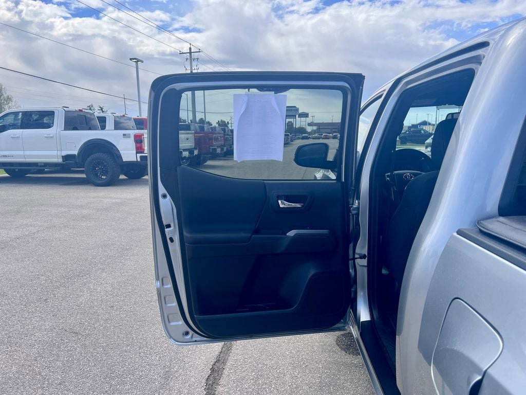 Used 2023 Toyota Tacoma TRD Off-Road AWD/4WD image 14