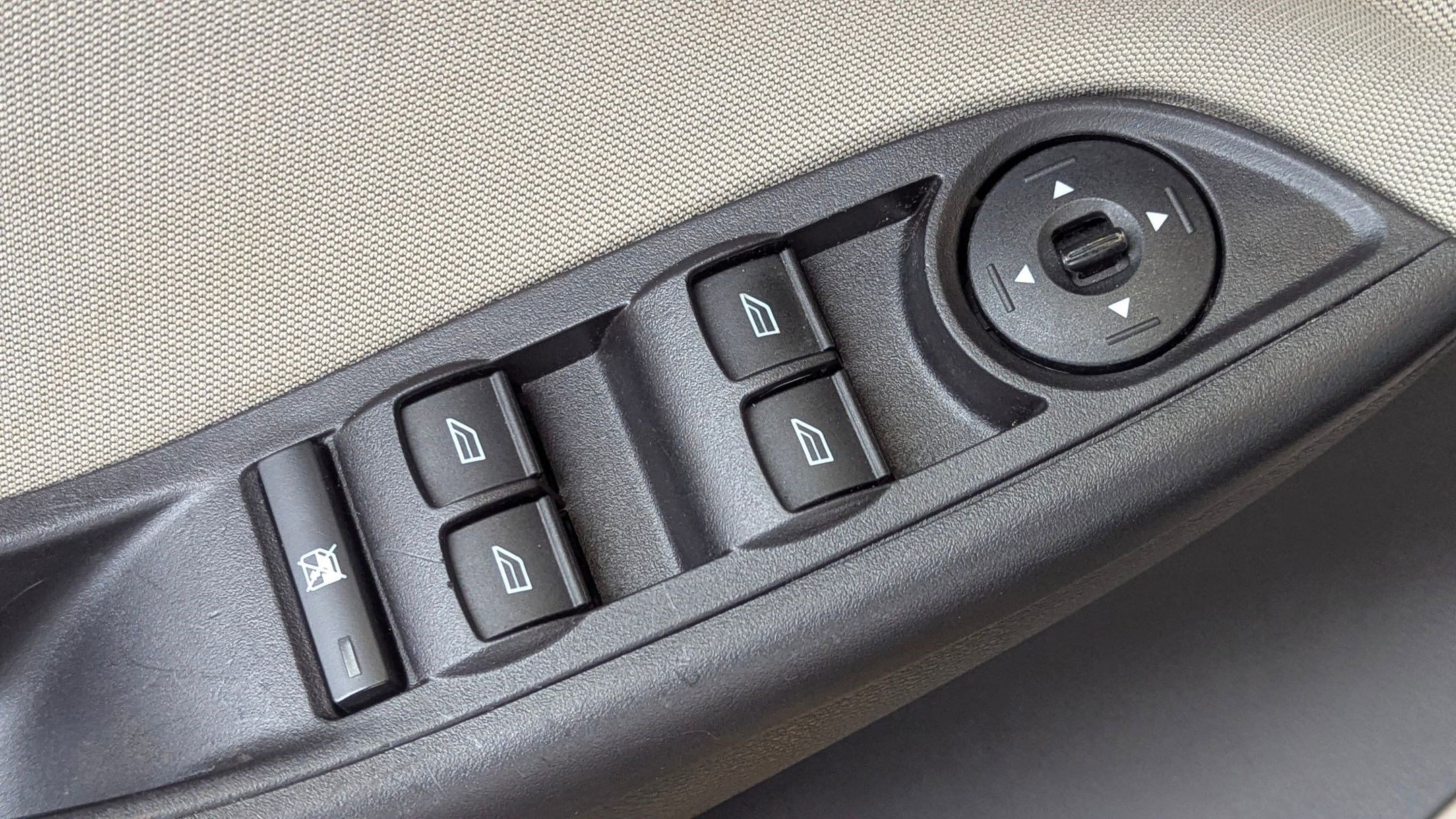 Certified 2018 Ford Focus SE image 21