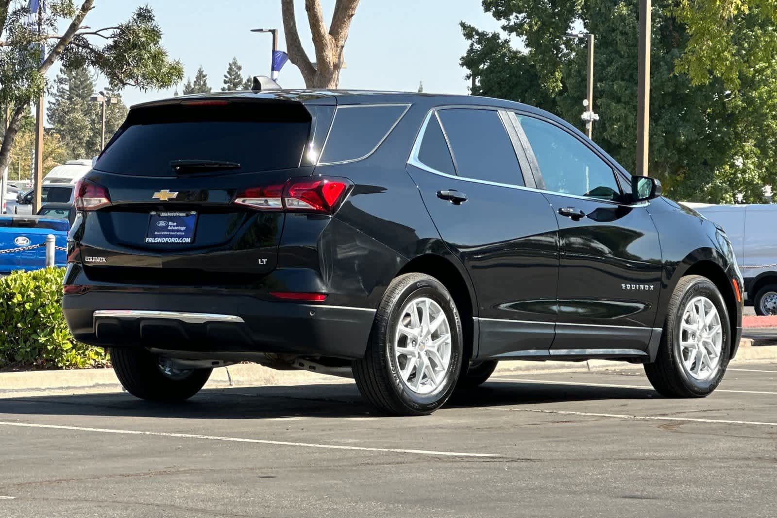 Used 2024 Chevrolet Equinox LT FWD image 2