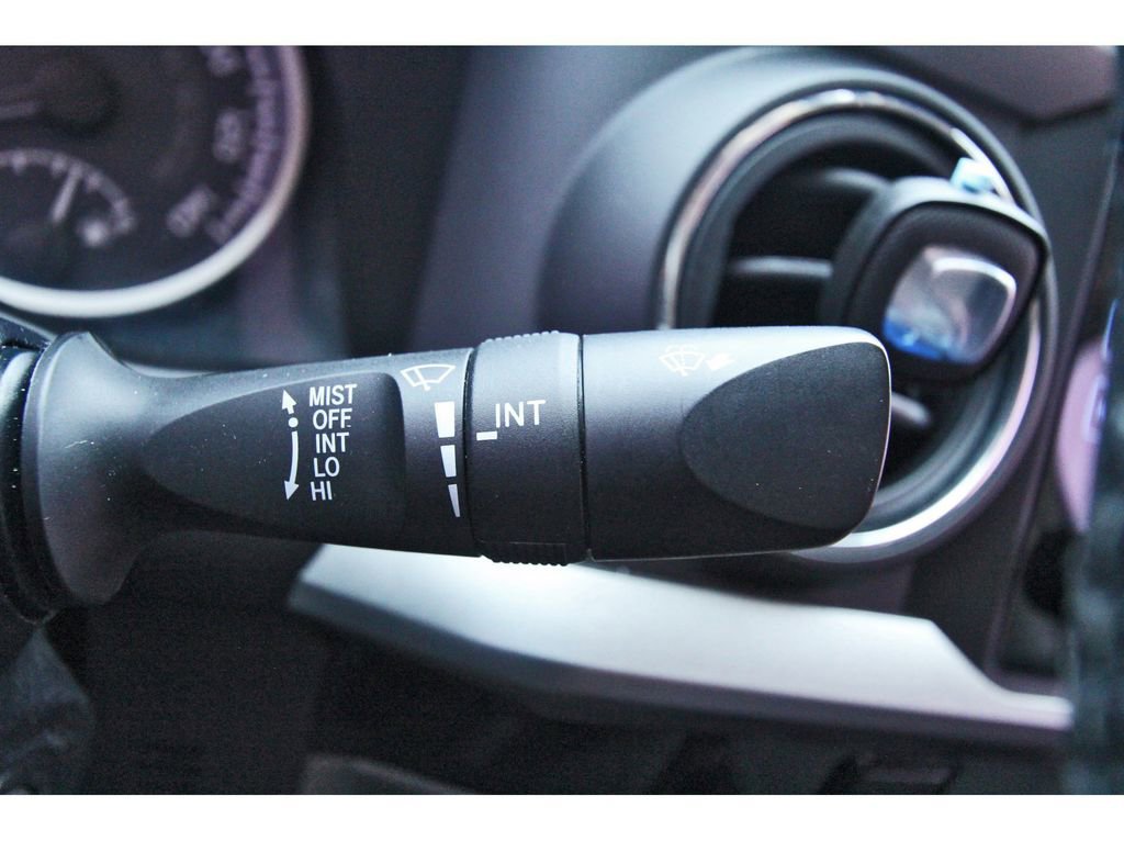 Used 2018 Toyota Tacoma SR5 RWD image 22