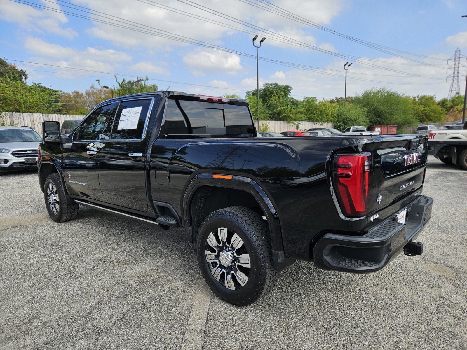 Used 2024 GMC Sierra 2500 Denali w/ Denali Reserve Package image 5