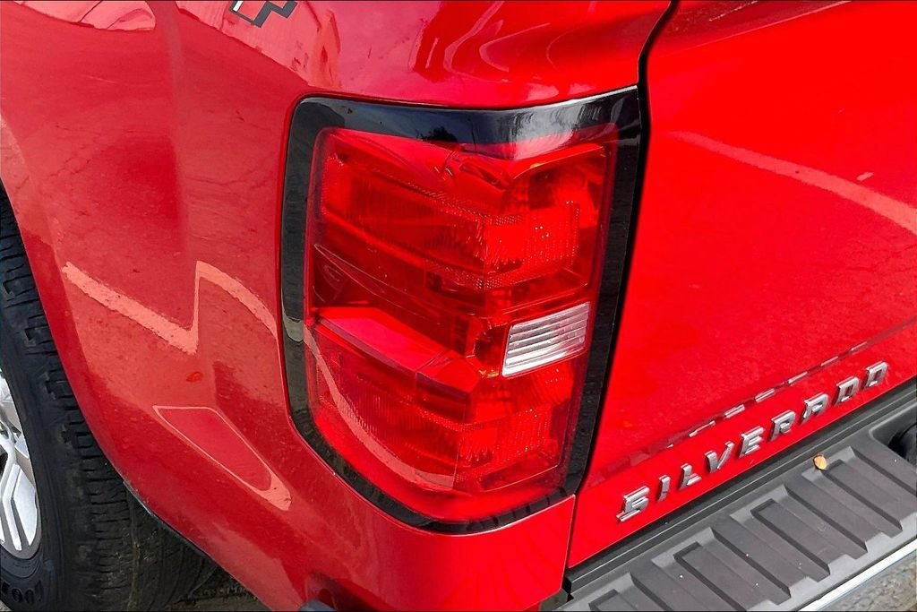 Used 2018 Chevrolet Silverado 1500 LT w/ All Star Edition AWD/4WD image 30