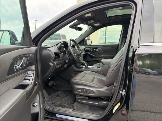 Used 2023 Chevrolet Traverse High Country image 9