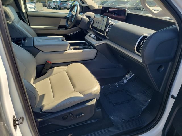 Certified 2025 Ford Expedition Active RWD image 16