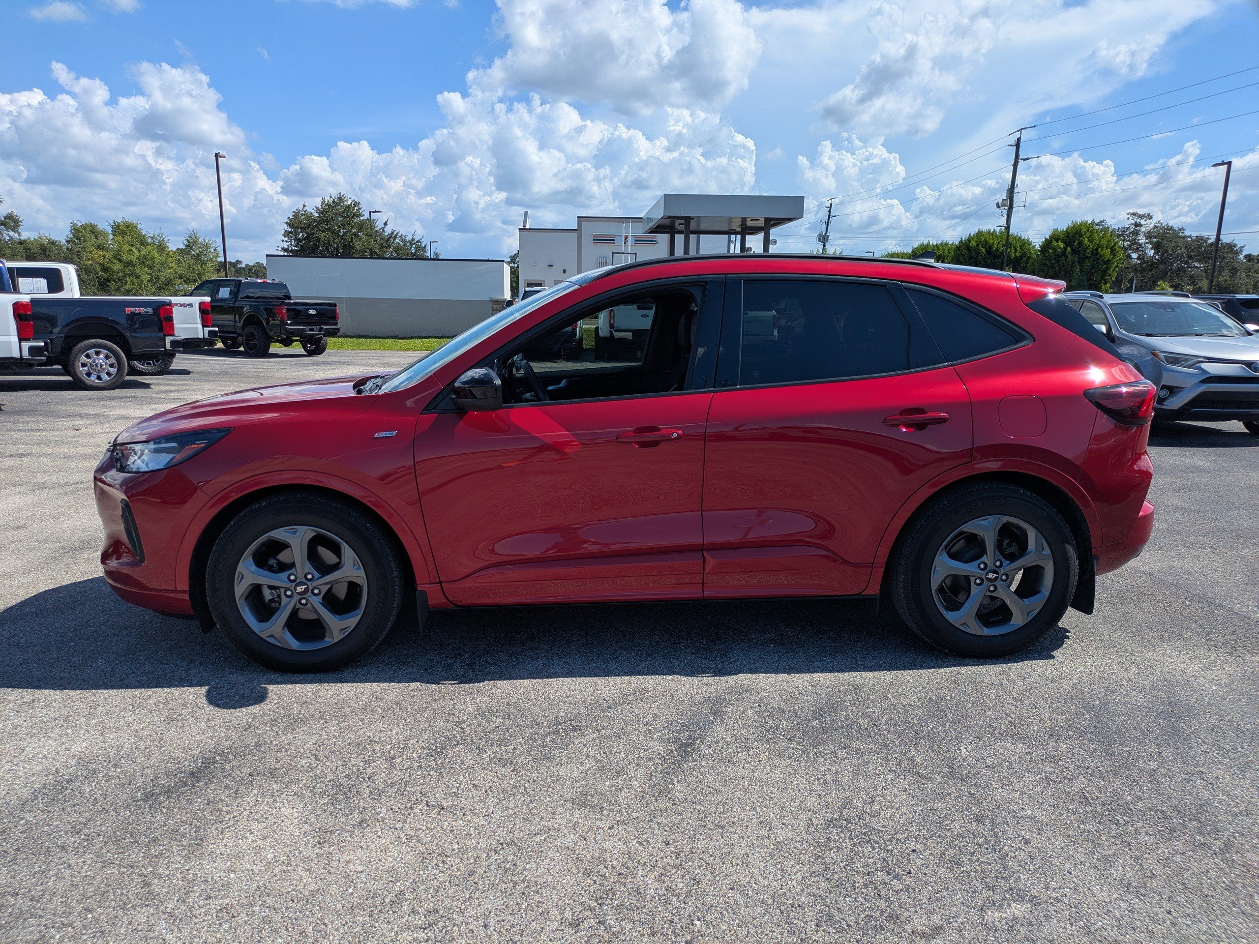 Certified 2023 Ford Escape ST-Line w/ Tech Pack #1 FWD image 7